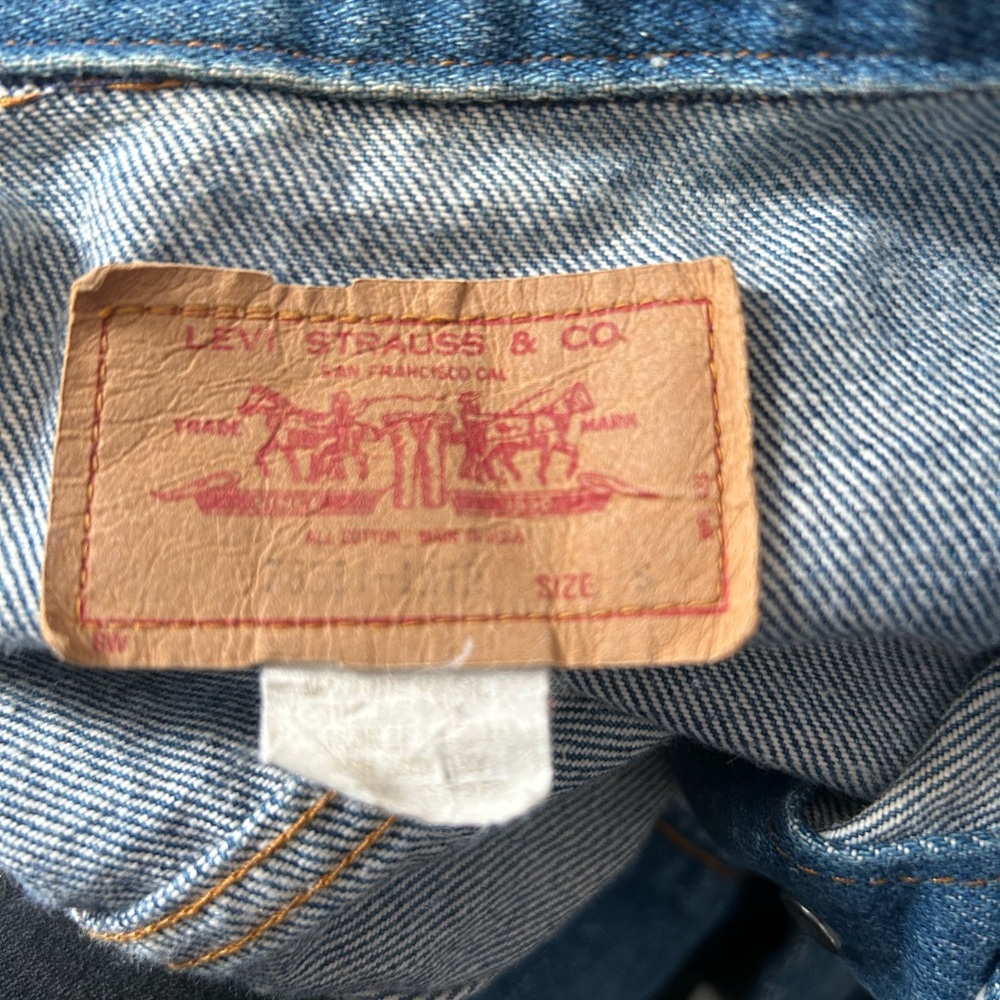 Vintage! Levi’s denim jacket - Picture 3 of 8